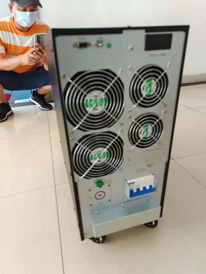 ups電源 (3).jpg